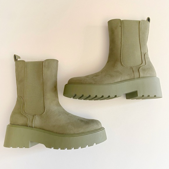 NWOB Olive Green Platform Ankle Boots - Picture 2 of 5